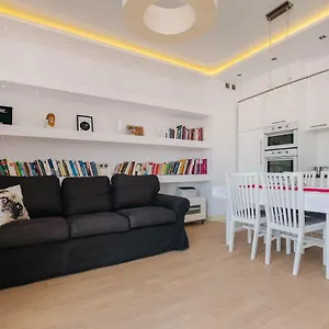 Modern Across The Ponds Apartament Warszawa